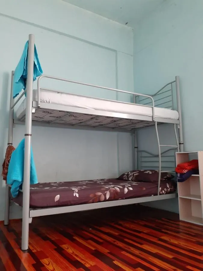 Homestay Idaman Tun Hussein - Harga Untuk 1 Rumah ,1 Bilik ,1 Bilik Air 4 Single Bed - Not Sharing ペライ