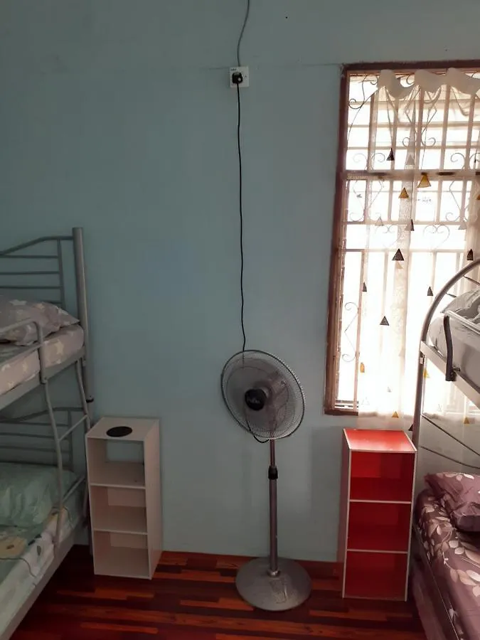アパート Homestay Idaman Tun Hussein - Harga Untuk 1 Rumah ,1 Bilik ,1 Bilik Air 4 Single Bed - Not Sharing ペライ