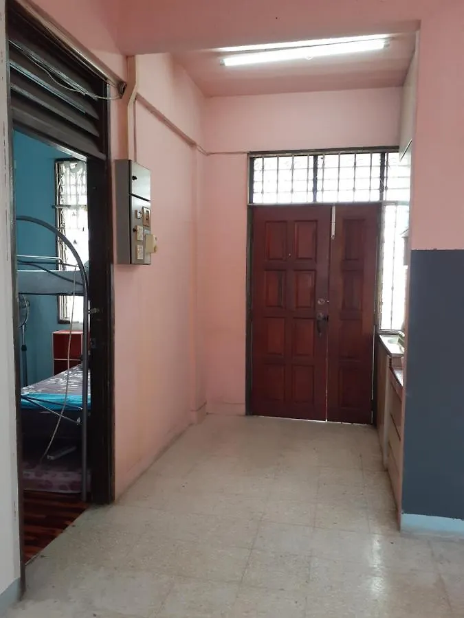 Homestay Idaman Tun Hussein - Harga Untuk 1 Rumah ,1 Bilik ,1 Bilik Air 4 Single Bed - Not Sharing Perai 0*,