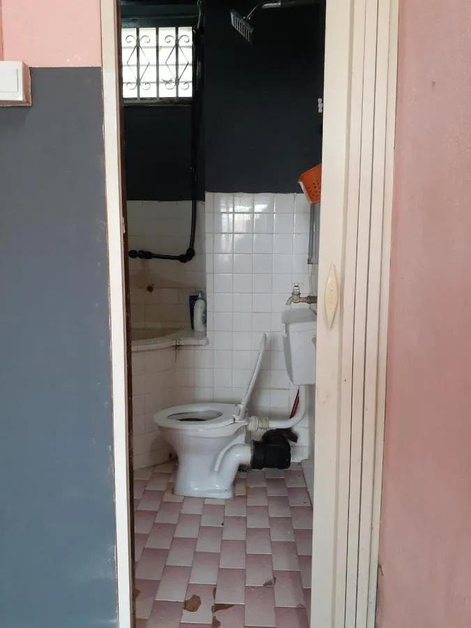 Homestay Idaman Tun Hussein - Harga Untuk 1 Rumah ,1 Bilik ,1 Bilik Air 4 Single Bed - Not Sharing Perai Lejlighed