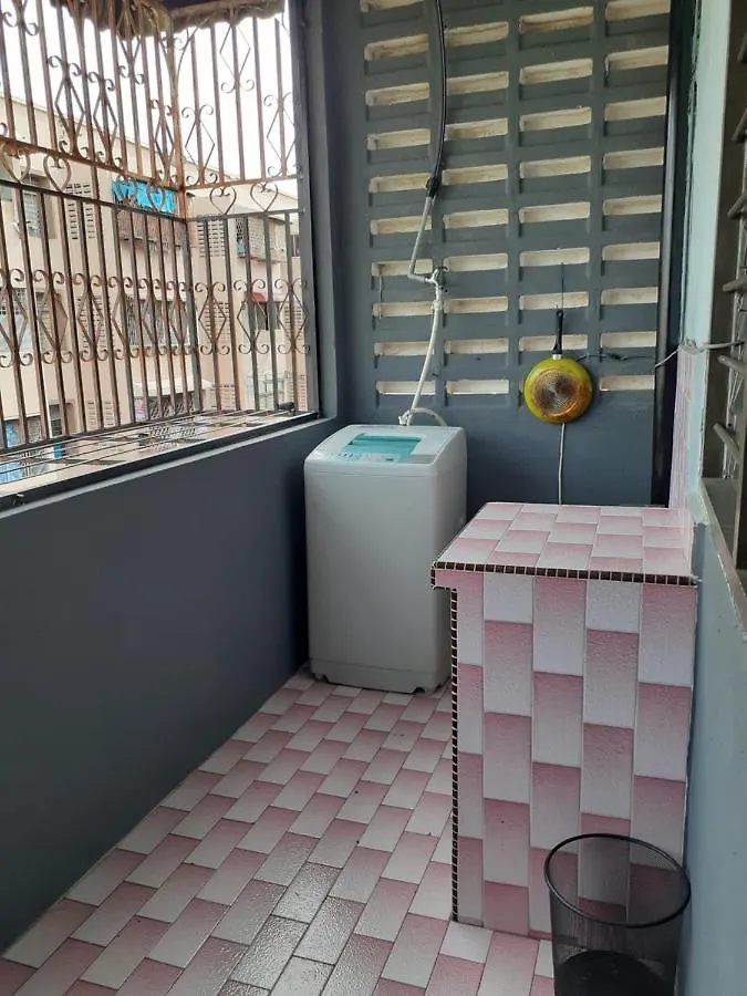 Lejlighed Homestay Idaman Tun Hussein - Harga Untuk 1 Rumah ,1 Bilik ,1 Bilik Air 4 Single Bed - Not Sharing Perai Malaysia
